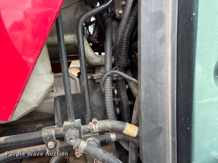 image for item ET7193 2015 Mahindra 105S MFWD tractor