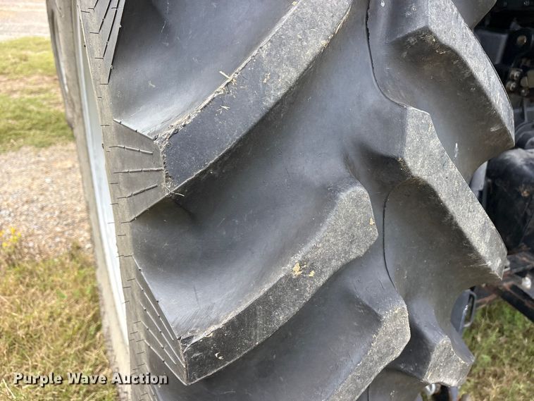 image for item ET7193 2015 Mahindra 105S MFWD tractor