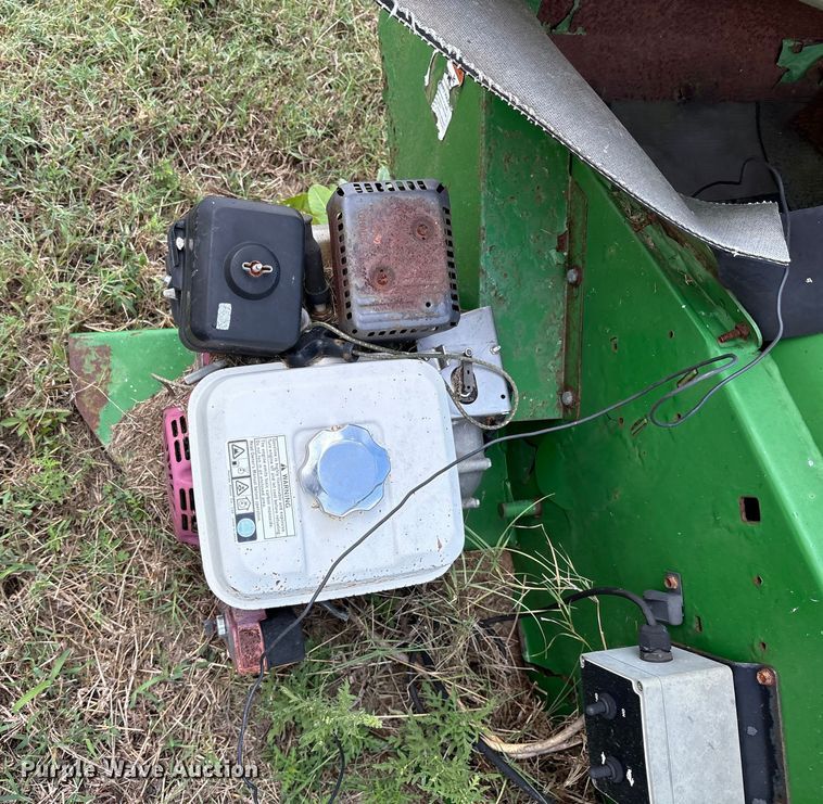 image for item ET7194 Norwood Seed Shuttle SS290 seed tender