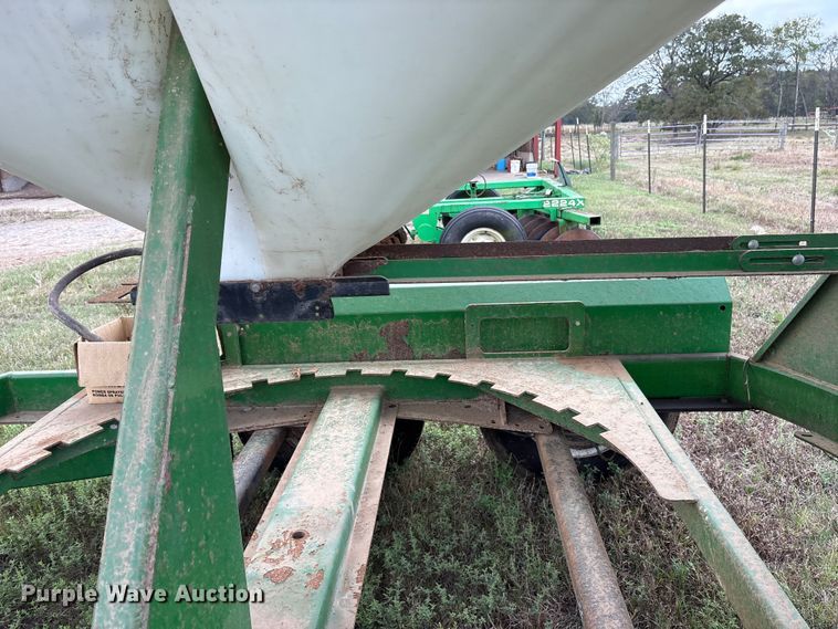 image for item ET7194 Norwood Seed Shuttle SS290 seed tender