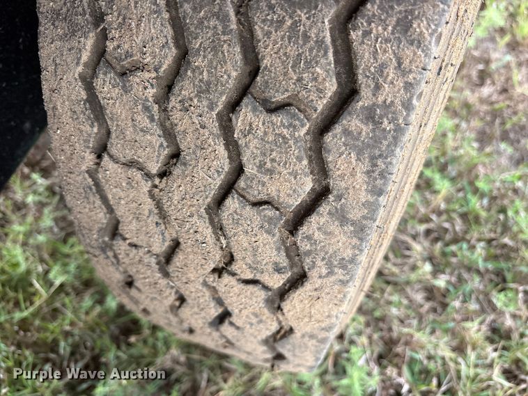 image for item ET7194 Norwood Seed Shuttle SS290 seed tender