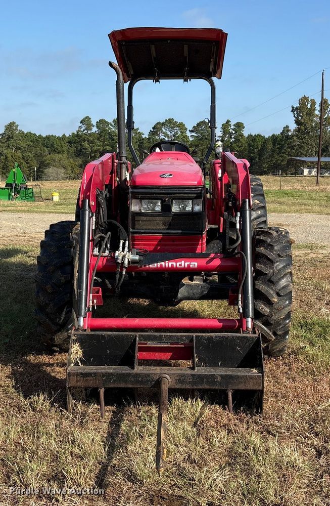 image for item ET7196 2015 Mahindra 5570 MFWD tractor