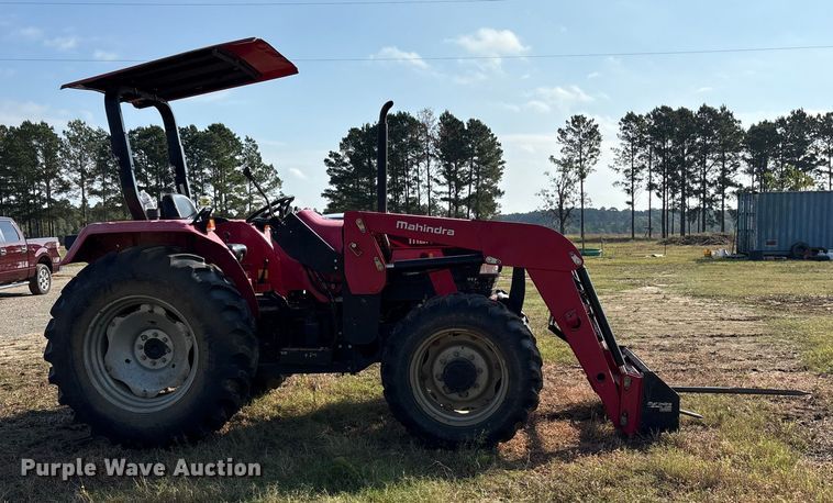 image for item ET7196 2015 Mahindra 5570 MFWD tractor