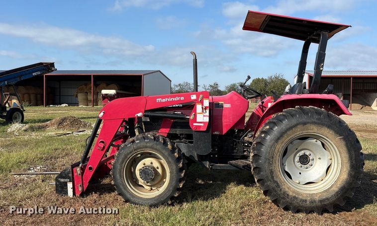 image for item ET7196 2015 Mahindra 5570 MFWD tractor