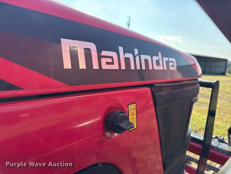 image for item ET7196 2015 Mahindra 5570 MFWD tractor