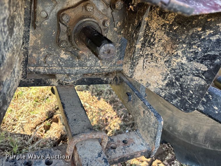 image for item ET7196 2015 Mahindra 5570 MFWD tractor