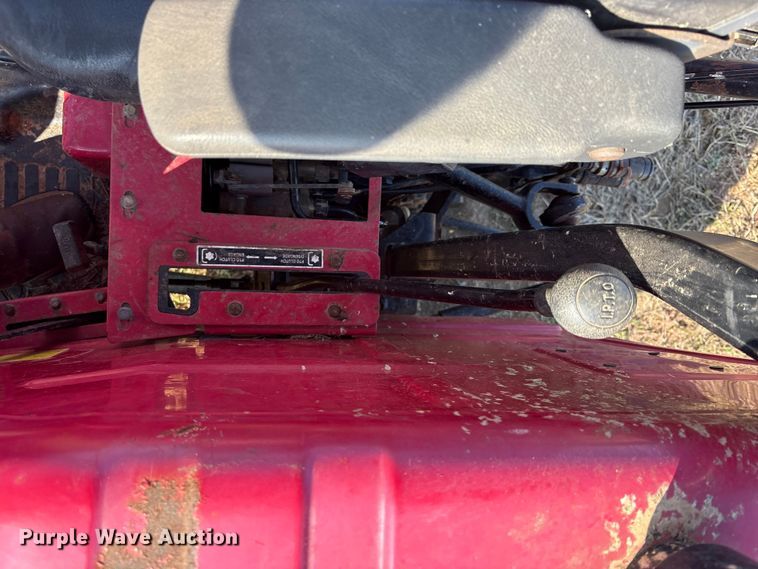 image for item ET7196 2015 Mahindra 5570 MFWD tractor