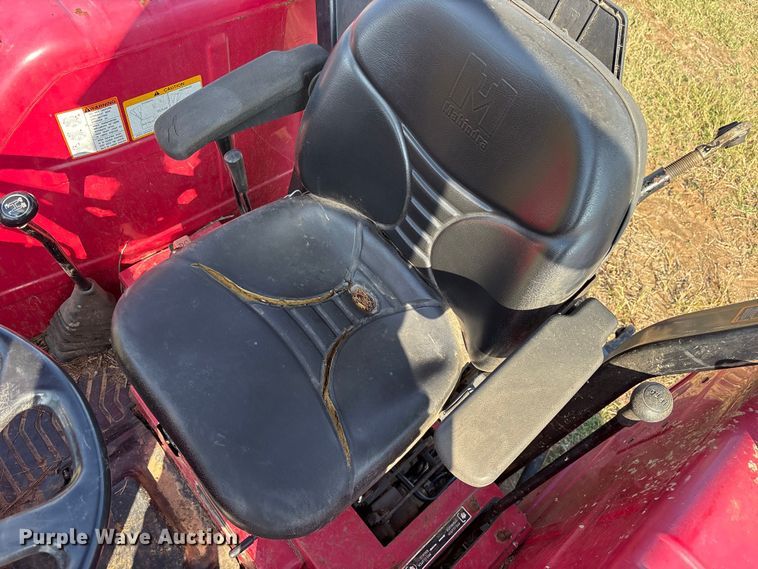 image for item ET7196 2015 Mahindra 5570 MFWD tractor