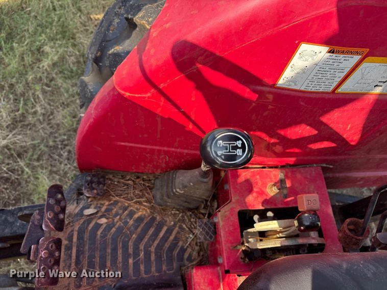 image for item ET7196 2015 Mahindra 5570 MFWD tractor