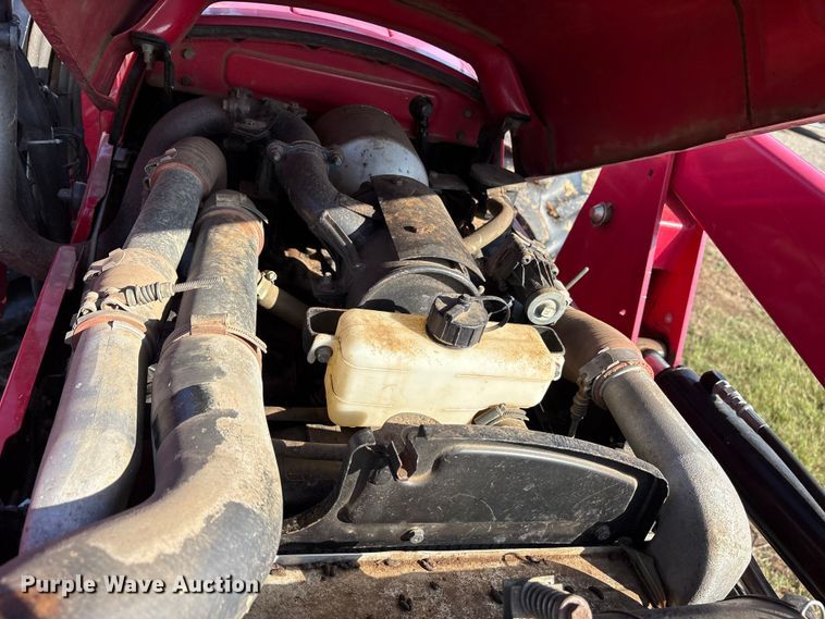 image for item ET7196 2015 Mahindra 5570 MFWD tractor