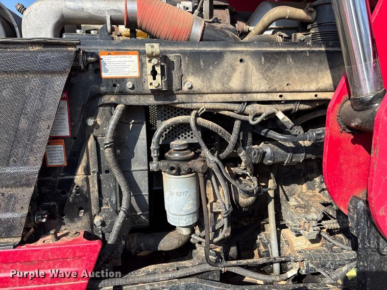 image for item ET7196 2015 Mahindra 5570 MFWD tractor