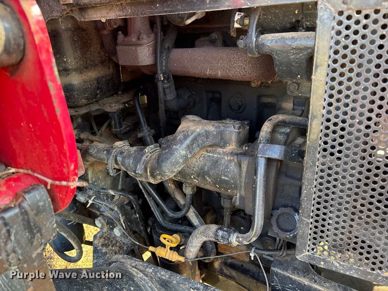 image for item ET7196 2015 Mahindra 5570 MFWD tractor