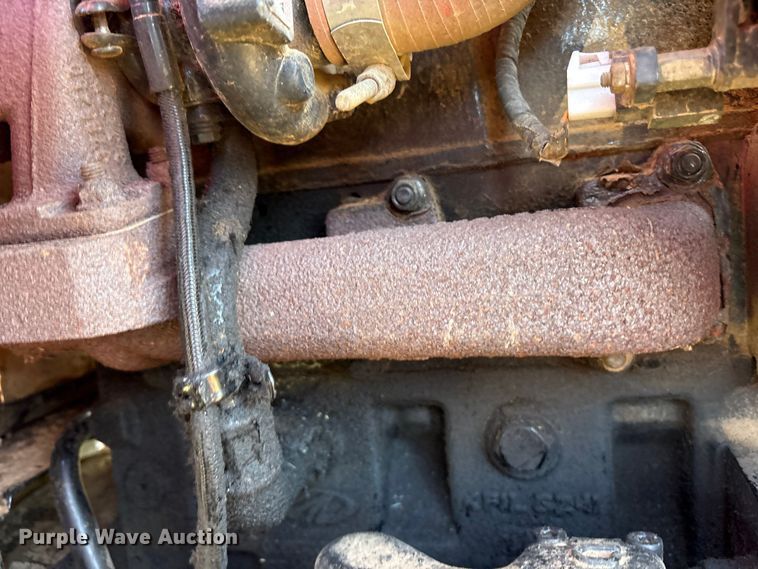 image for item ET7196 2015 Mahindra 5570 MFWD tractor