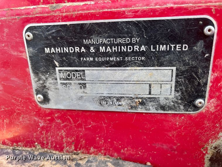 image for item ET7196 2015 Mahindra 5570 MFWD tractor