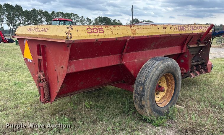 image for item ET7204 New Hilland 305 manure spreader
