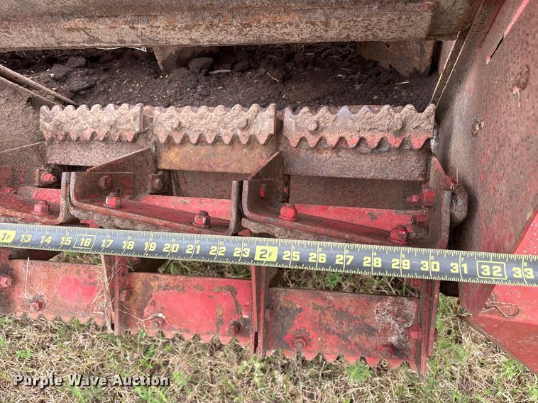 image for item ET7204 New Hilland 305 manure spreader
