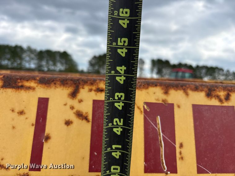 image for item ET7204 New Hilland 305 manure spreader