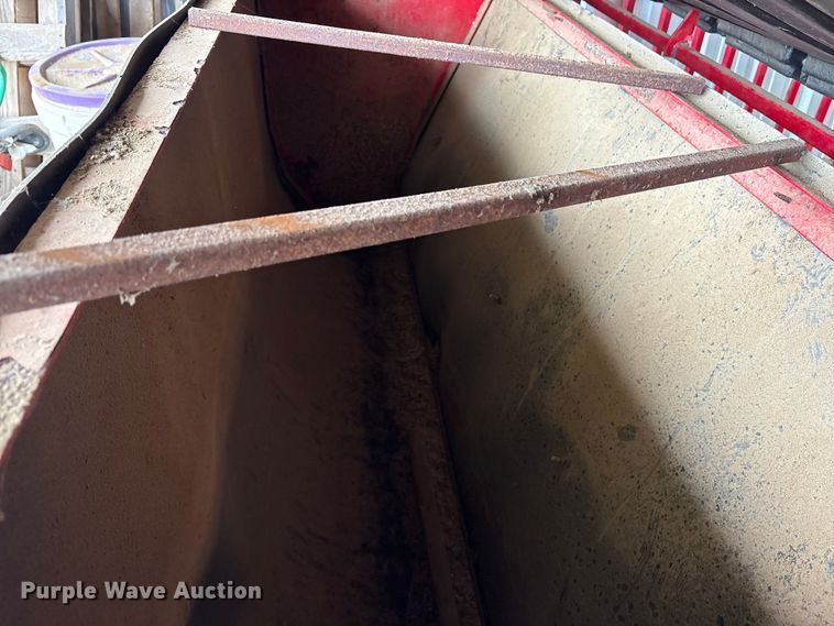 image for item ET7206 BW Farm & Ranch creep feeder