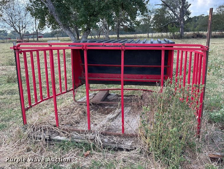 image for item ET7208 BW Farm & Ranch creep feeder