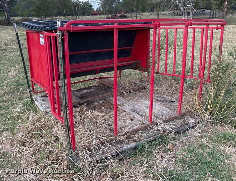 image for item ET7208 BW Farm & Ranch creep feeder