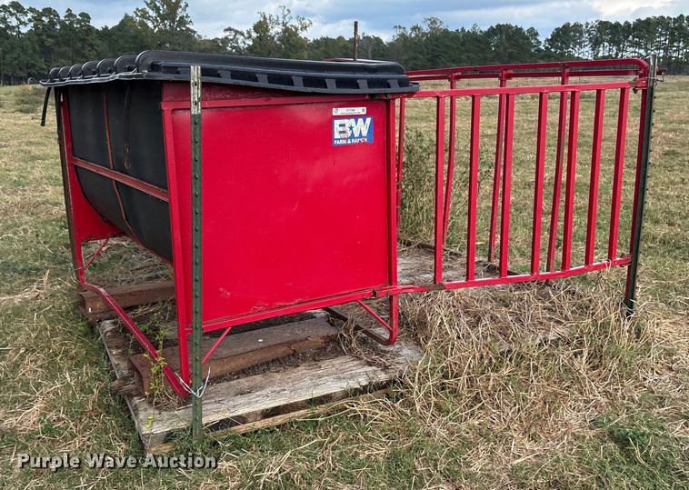 image for item ET7208 BW Farm & Ranch creep feeder