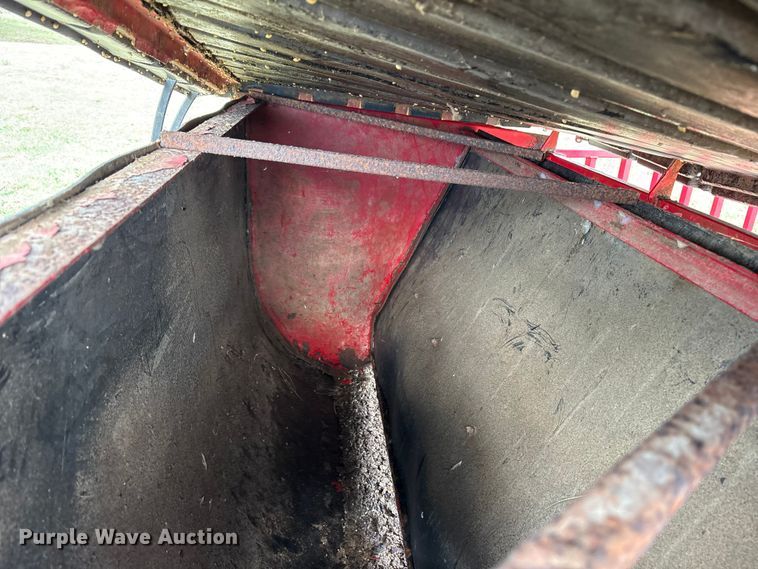 image for item ET7208 BW Farm & Ranch creep feeder