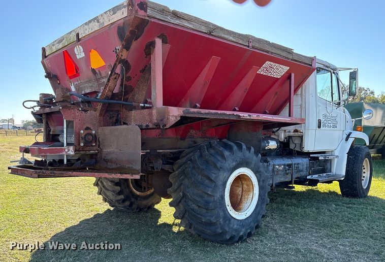 image for item ET7224 2000 Freightliner FL80 applicator truck