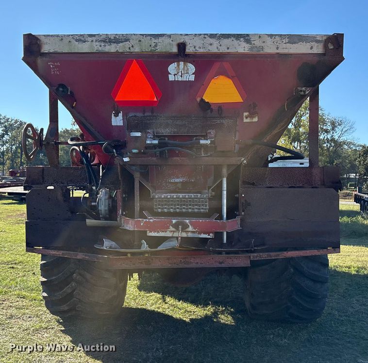 image for item ET7224 2000 Freightliner FL80 applicator truck