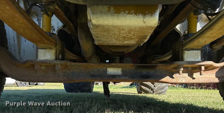 image for item ET7224 2000 Freightliner FL80 applicator truck