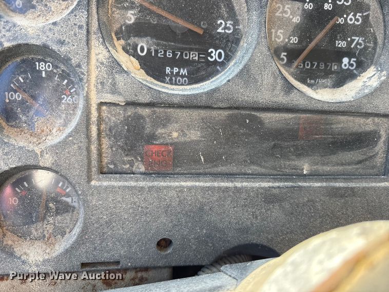 image for item ET7224 2000 Freightliner FL80 applicator truck