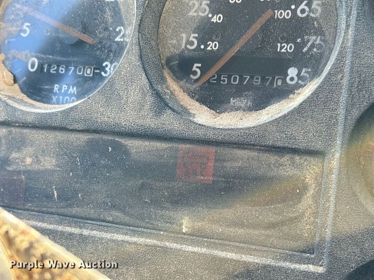 image for item ET7224 2000 Freightliner FL80 applicator truck