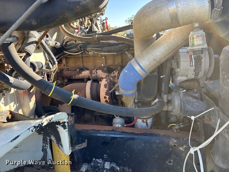 image for item ET7224 2000 Freightliner FL80 applicator truck