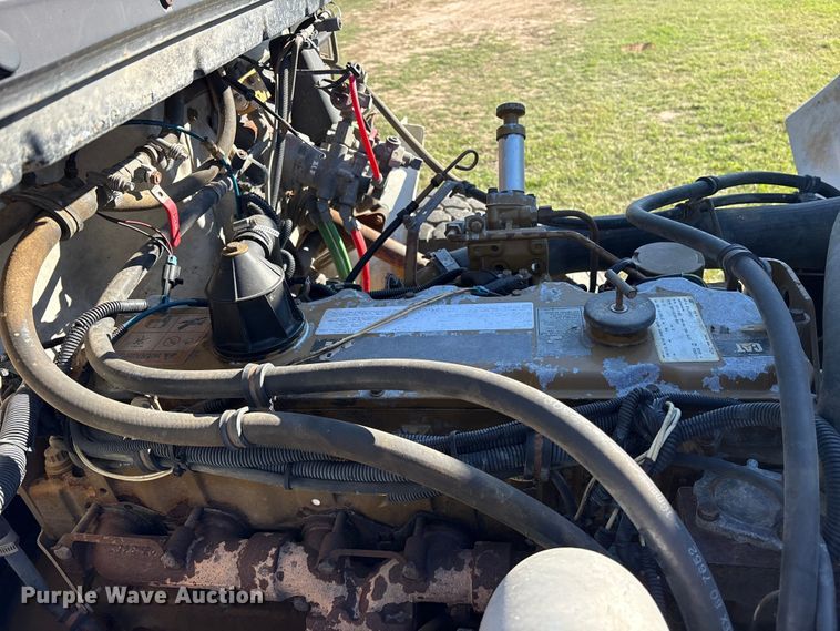 image for item ET7224 2000 Freightliner FL80 applicator truck