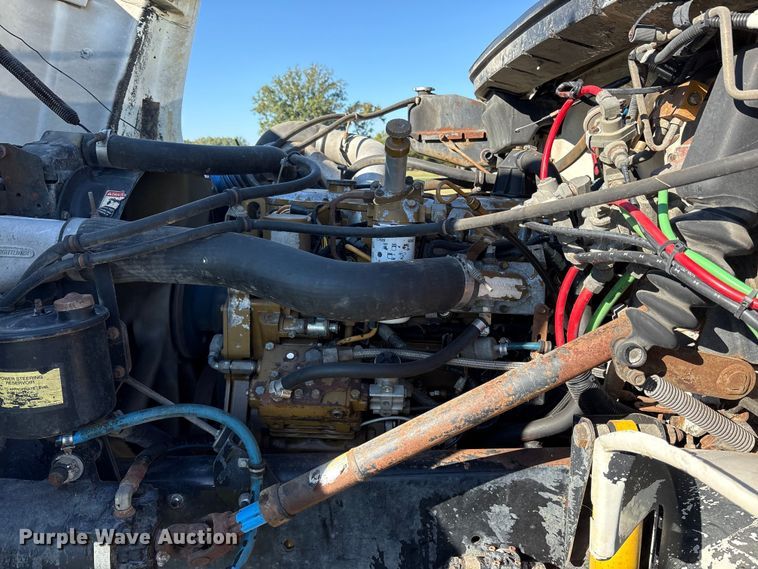 image for item ET7224 2000 Freightliner FL80 applicator truck