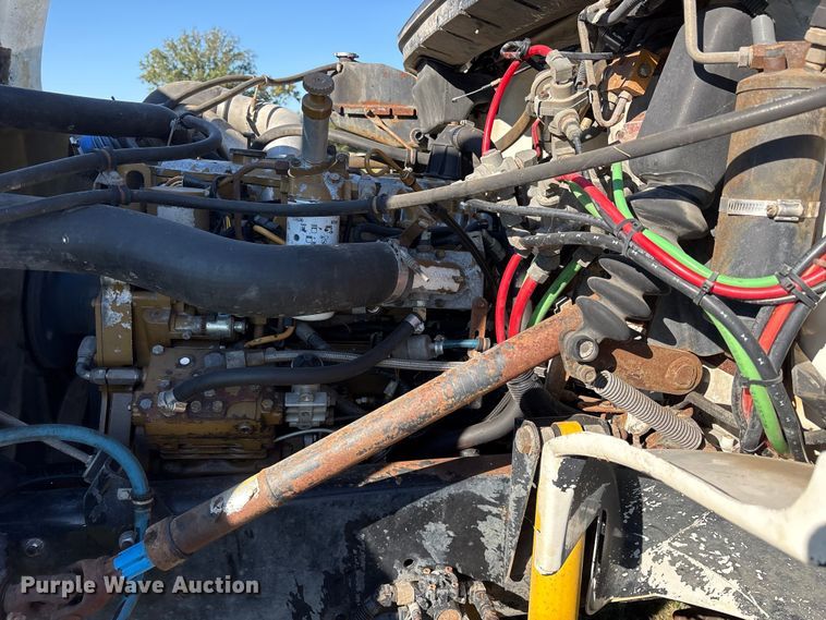 image for item ET7224 2000 Freightliner FL80 applicator truck