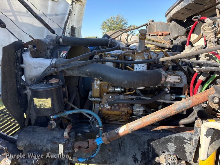 image for item ET7224 2000 Freightliner FL80 applicator truck