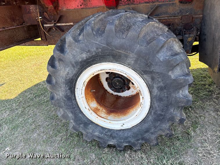 image for item ET7224 2000 Freightliner FL80 applicator truck