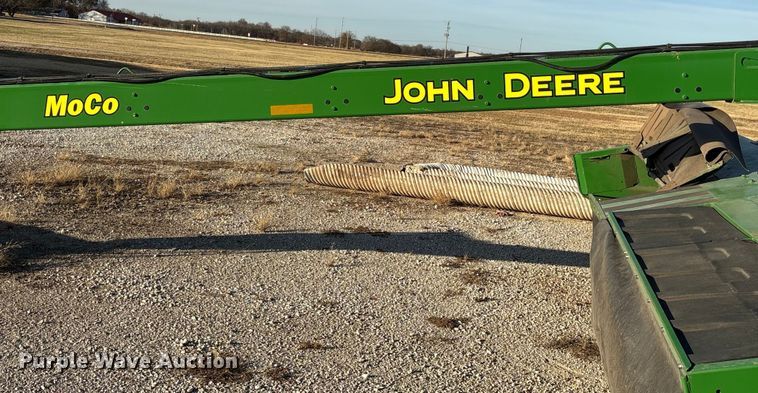 image for item ET7317 2020 John Deere 956 swather / windrower