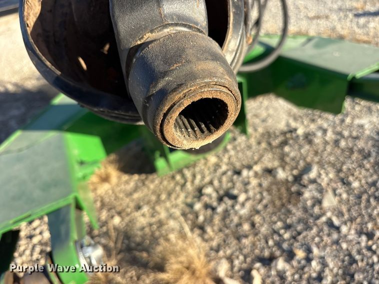 image for item ET7317 2020 John Deere 956 swather / windrower