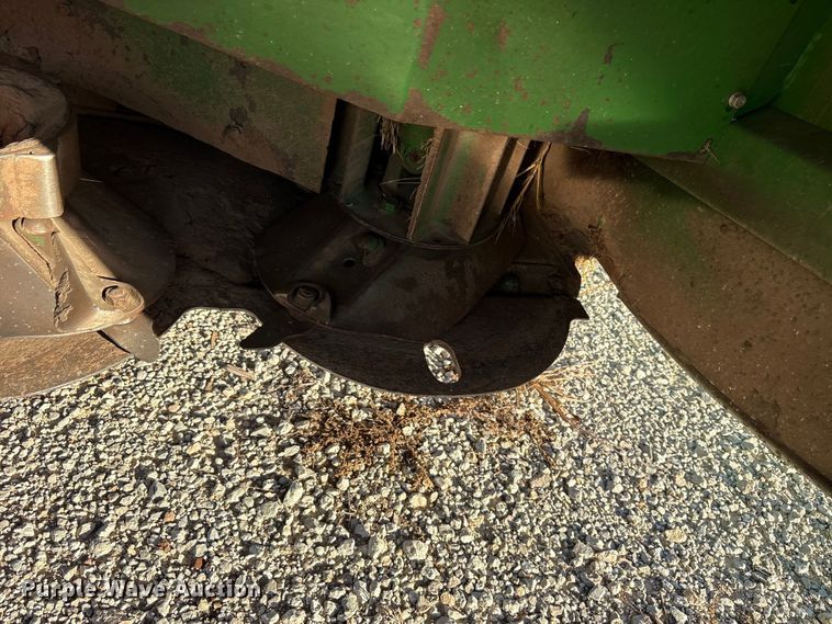 image for item ET7317 2020 John Deere 956 swather / windrower