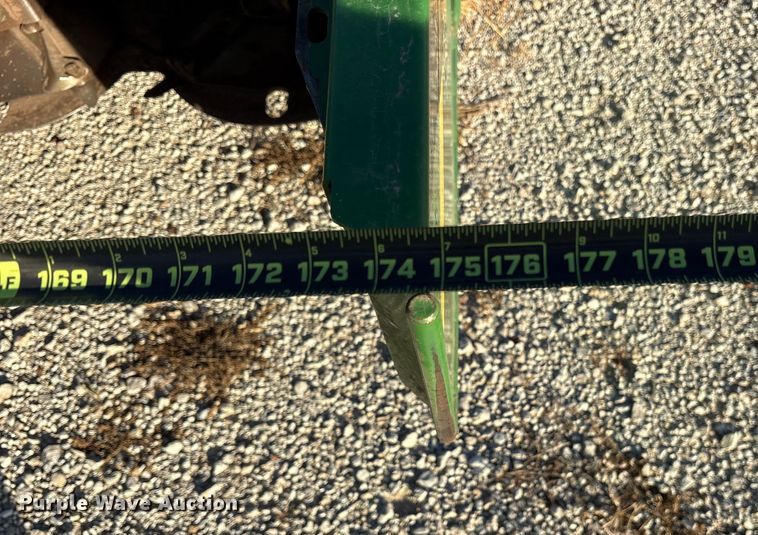 image for item ET7317 2020 John Deere 956 swather / windrower