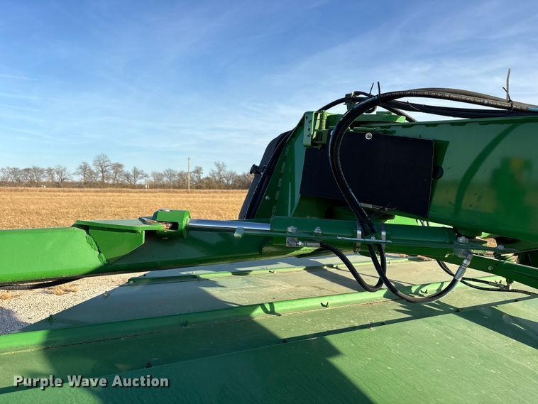 image for item ET7317 2020 John Deere 956 swather / windrower