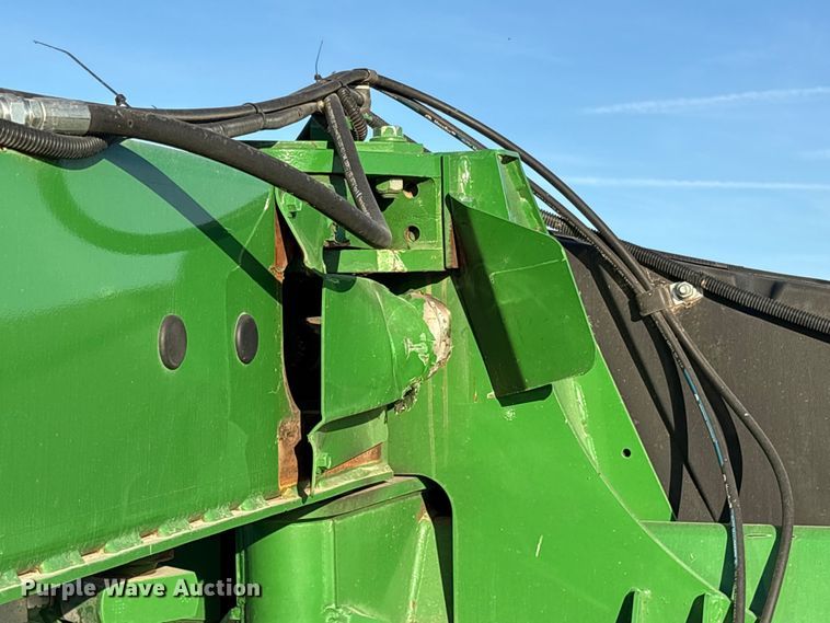 image for item ET7317 2020 John Deere 956 swather / windrower