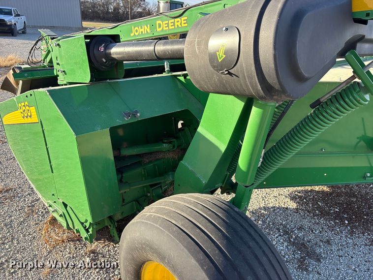 image for item ET7317 2020 John Deere 956 swather / windrower