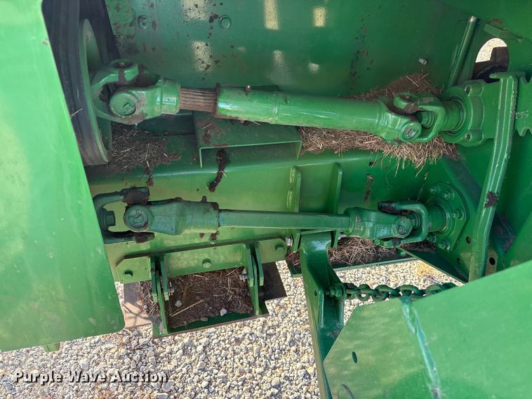 image for item ET7317 2020 John Deere 956 swather / windrower