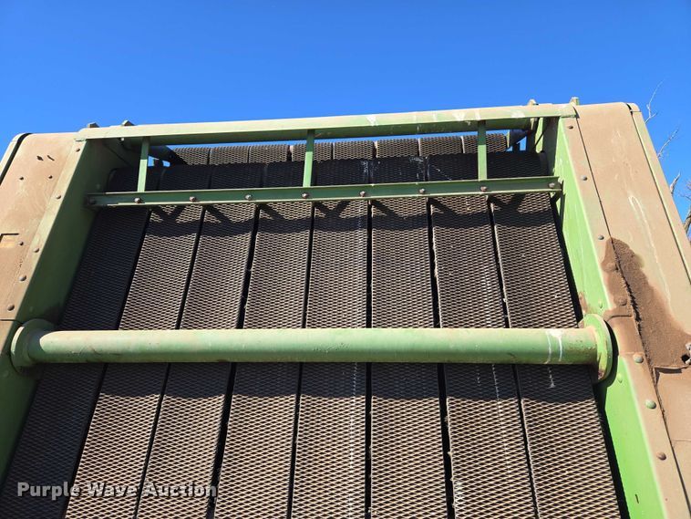 image for item EU3999 John Deere 530 round baler