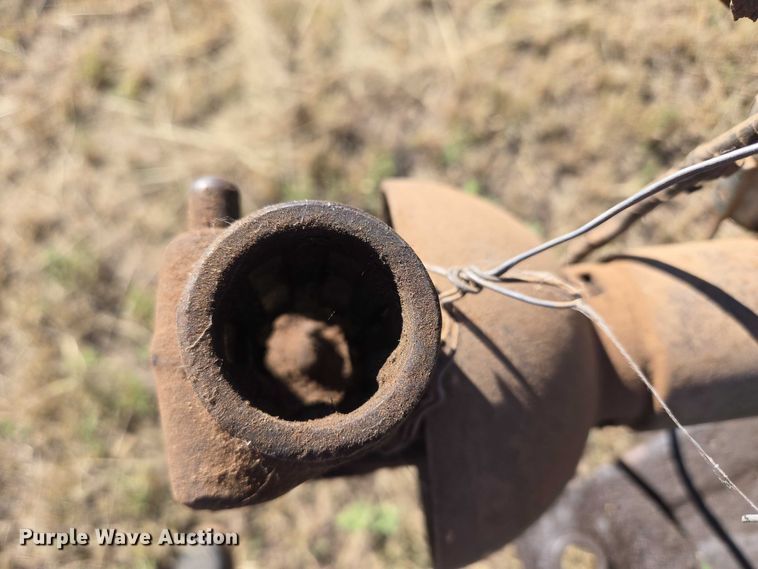 image for item EU3999 John Deere 530 round baler