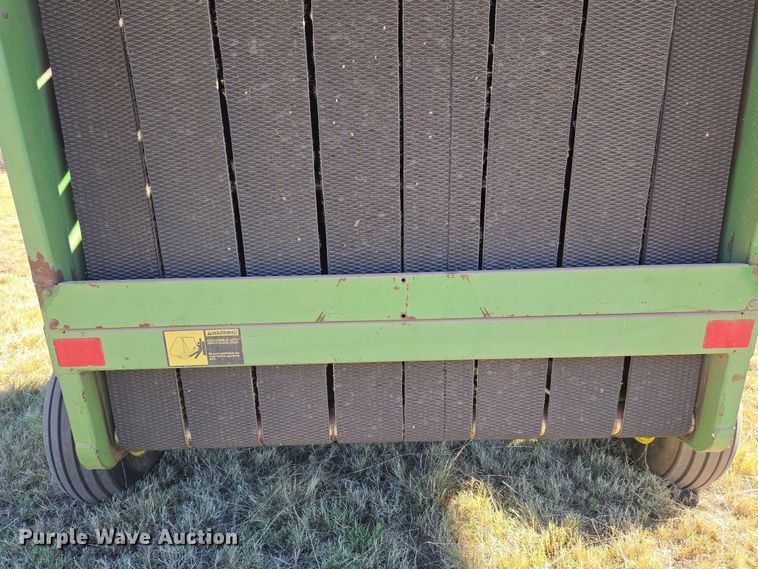 image for item EU3999 John Deere 530 round baler