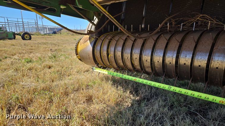image for item EU3999 John Deere 530 round baler