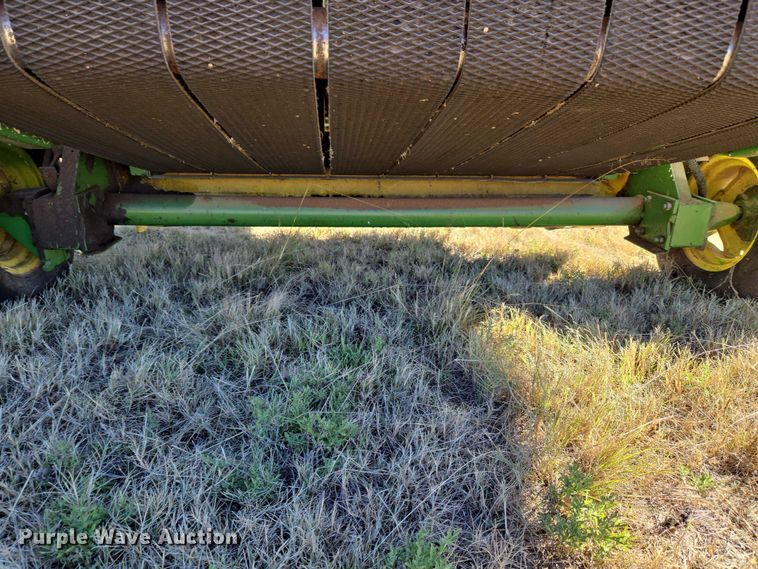 image for item EU3999 John Deere 530 round baler